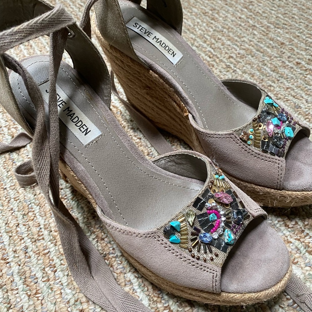 Steve Madden Women's Embellished Wedge Sandals - Tan